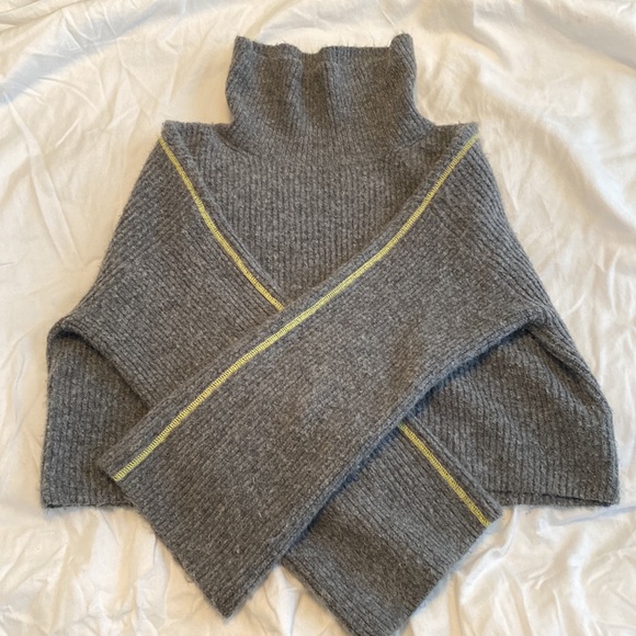 Topshop Gray Turtleneck Wide Long Sleeve Gray Ribbed Knit Crop Top Sweater - Picture 6 of 11